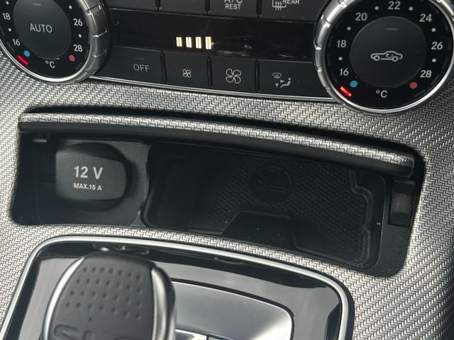 ＳＬＣ ＳＬＣ２００　スポーツ　ワンオーナー　マジックスカイルーフ　エアスカーフ　ｈａｒｍａｎ／ｋａｒｄｏｎ　ＲＳＰ　ＡＣＣ　ＬＫＡ　ＢＳＡ　Ｂカメラ　パークトロニック　黒革　シートヒーター　Ｍ付ＰＷシート　ナビ　１２セグ　ＬＥＤ（29枚目）