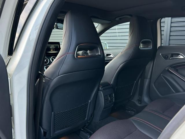 Aクラス A180 スポーツ 後期 AMGレザーエクスクルーシブPKG パノラミックSR harman/kardon 本革 Sヒーター M付PWシートアンビエントライト RSP ACC LKA BSA Bカメラ LED ナビ TV(13枚目)