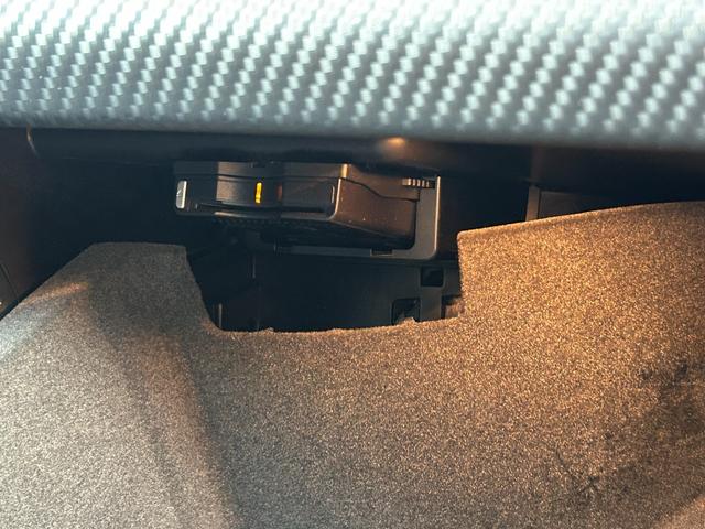 Aクラス A180 スポーツ 後期 AMGレザーエクスクルーシブPKG パノラミックSR harman/kardon 本革 Sヒーター M付PWシートアンビエントライト RSP ACC LKA BSA Bカメラ LED ナビ TV(53枚目)