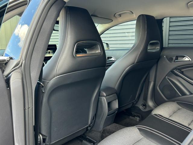 ＣＬＡクラス シューティングブレーク ＣＬＡ１８０　シューティングブレーク　ＡＭＧスタイル　後期型　ＲＳＰ　ＡＣＣ　ＬＫＡ　ＢＳＡ　Ｂカメラ　パークトロニック　キーレスゴー　半革　シートヒーター　ナビ　ＴＶ　ＢＴ　ＵＳＢ　ＤＶＤ　パワーテールゲート　ＬＥＤヘッドライト　ＥＴＣ２．０　禁煙車（13枚目）