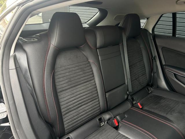 CLAクラス シューティングブレーク CLA180 シューティングブレーク AMGスタイル 後期型 AMGプレミアムPKG パノラミックSR 半革 Sヒーター M付PWシート PWテールゲート RSP ACC LKA BSA Bカメラ アンビエントライト ナビ TV BT ETC ドラレコ(10枚目)