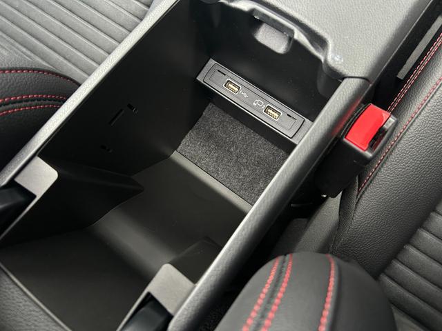 CLAクラス シューティングブレーク CLA180 シューティングブレーク AMGスタイル 後期型 AMGプレミアムPKG パノラミックSR 半革 Sヒーター M付PWシート PWテールゲート RSP ACC LKA BSA Bカメラ アンビエントライト ナビ TV BT ETC ドラレコ(46枚目)