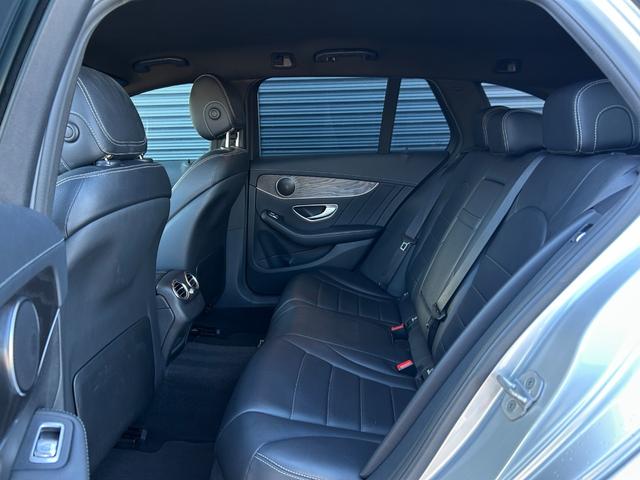 Cクラスステーションワゴン C180 ステーションワゴン スポーツ ワンオーナー RSP ACC LKA BSA Bカメラ パークトロニック HUD 黒革 Sヒーター PWシート PWテールゲート ナビ TV BT USB DVD LEDヘッドライト ETC 禁煙車(14枚目)