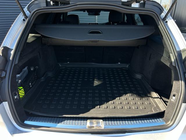 Cクラスステーションワゴン C180 ステーションワゴン スポーツ ワンオーナー RSP ACC LKA BSA Bカメラ パークトロニック HUD 黒革 Sヒーター PWシート PWテールゲート ナビ TV BT USB DVD LEDヘッドライト ETC 禁煙車(17枚目)