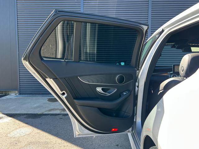 Cクラスステーションワゴン C180 ステーションワゴン スポーツ ワンオーナー RSP ACC LKA BSA Bカメラ パークトロニック HUD 黒革 Sヒーター PWシート PWテールゲート ナビ TV BT USB DVD LEDヘッドライト ETC 禁煙車(22枚目)