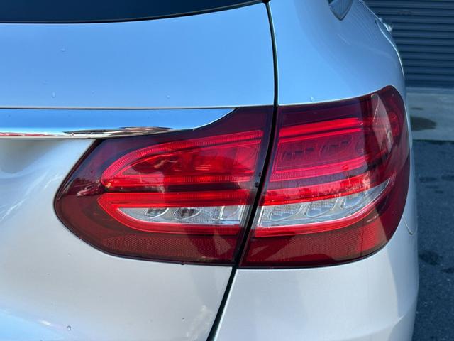 Cクラスステーションワゴン C180 ステーションワゴン スポーツ ワンオーナー RSP ACC LKA BSA Bカメラ パークトロニック HUD 黒革 Sヒーター PWシート PWテールゲート ナビ TV BT USB DVD LEDヘッドライト ETC 禁煙車(70枚目)