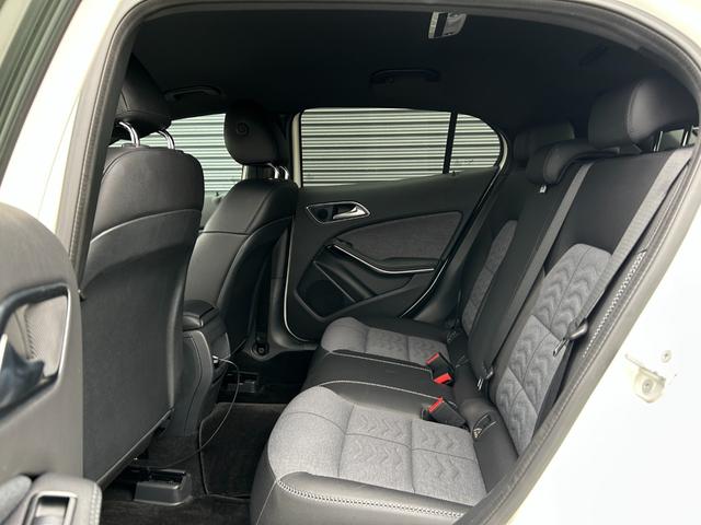 GLAクラス GLA180 後期型 RSP 衝突軽減B ACC LKA BSM ナビ TV Bカメラ BT USB 半革 シートヒーター パドルシフト ETC パドルシフト 電動リアゲート LED 純正17inAW ドラレコ(14枚目)