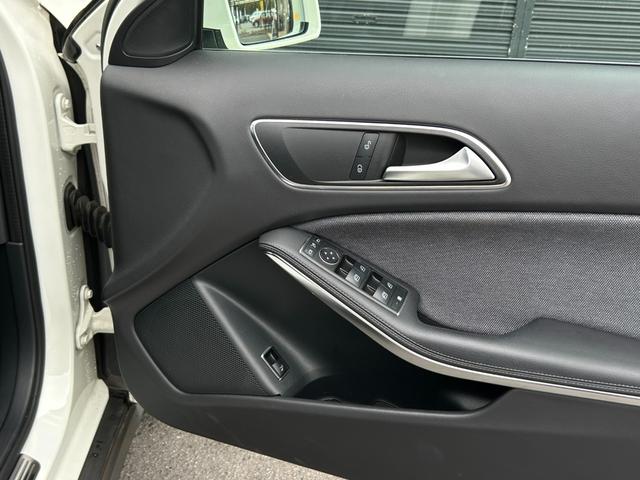 GLAクラス GLA180 後期型 RSP 衝突軽減B ACC LKA BSM ナビ TV Bカメラ BT USB 半革 シートヒーター パドルシフト ETC パドルシフト 電動リアゲート LED 純正17inAW ドラレコ(22枚目)