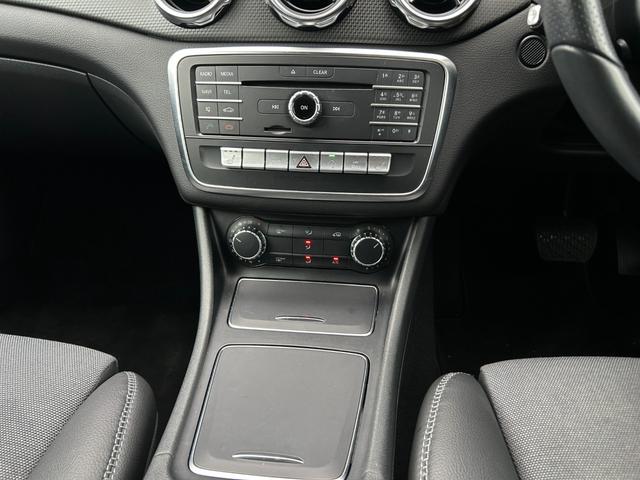 GLAクラス GLA180 後期型 RSP 衝突軽減B ACC LKA BSM ナビ TV Bカメラ BT USB 半革 シートヒーター パドルシフト ETC パドルシフト 電動リアゲート LED 純正17inAW ドラレコ(37枚目)