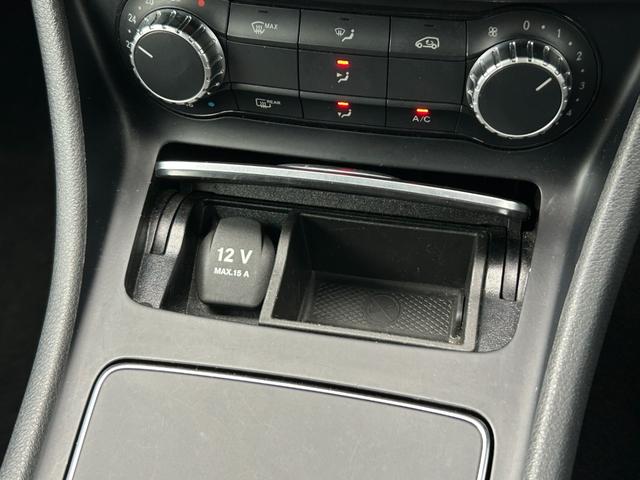 GLAクラス GLA180 後期型 RSP 衝突軽減B ACC LKA BSM ナビ TV Bカメラ BT USB 半革 シートヒーター パドルシフト ETC パドルシフト 電動リアゲート LED 純正17inAW ドラレコ(38枚目)