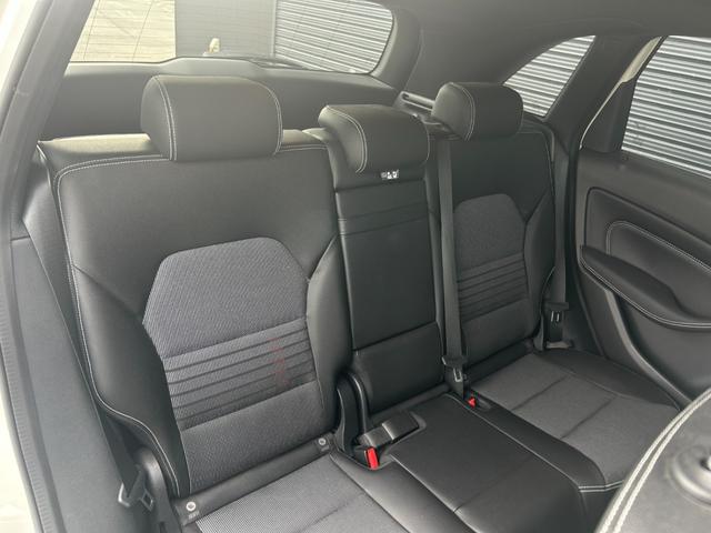 Ｂクラス Ｂ１８０　後期型　ワンオーナー　ベーシックＰＫＧ　ＲＳＰ　ＡＣＣ　ＬＫＡ　ＢＳＡ　Ｂカメラ　パークトロニック　半革　シートヒーター　ＰＷシート　キーレスゴー　ＬＥＤ　ナビ　ＴＶ　ＣａｒＰｌａｙ　ＤＶＤ　ＥＴＣ（10枚目）