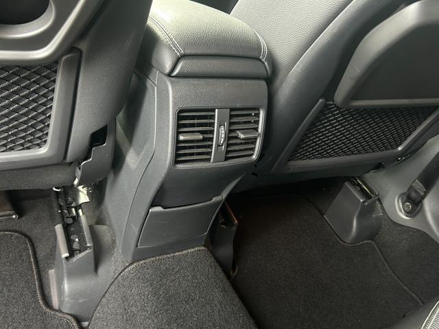 Ｂクラス Ｂ１８０　後期型　ワンオーナー　ベーシックＰＫＧ　ＲＳＰ　ＡＣＣ　ＬＫＡ　ＢＳＡ　Ｂカメラ　パークトロニック　半革　シートヒーター　ＰＷシート　キーレスゴー　ＬＥＤ　ナビ　ＴＶ　ＣａｒＰｌａｙ　ＤＶＤ　ＥＴＣ（14枚目）