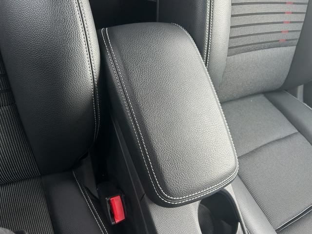 Ｂクラス Ｂ１８０　後期型　ワンオーナー　ベーシックＰＫＧ　ＲＳＰ　ＡＣＣ　ＬＫＡ　ＢＳＡ　Ｂカメラ　パークトロニック　半革　シートヒーター　ＰＷシート　キーレスゴー　ＬＥＤ　ナビ　ＴＶ　ＣａｒＰｌａｙ　ＤＶＤ　ＥＴＣ（42枚目）