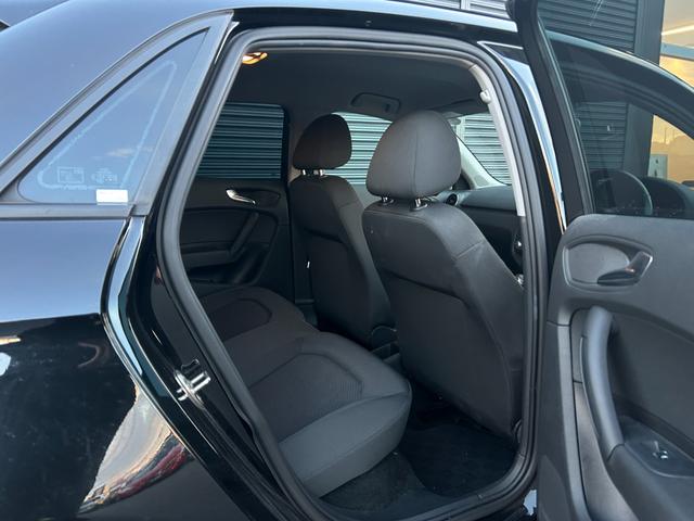 A1スポーツバック 1.0TFSI 後期型 ナビキセノンPKG ナビ 12セグ BT DVD CD アドバンストキー パーキングエイド キセノンヘッドライト オートライト オートエアコン ETC ドラレコ 純正15インチAW 禁煙車(9枚目)