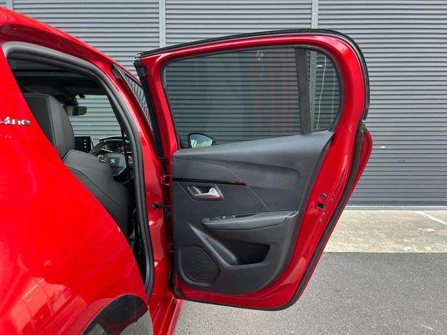 208 GTライン パノラミックガラスルーフ 衝突軽減B ACC LKA BSM Bカメラ パークディスタンス 半革 ディスプレイOD CarPlay BT USB LEDヘッドライト オートハイビーム ETC ドラレコ(18枚目)