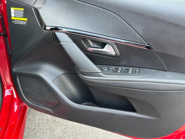 208 GTライン パノラミックガラスルーフ 衝突軽減B ACC LKA BSM Bカメラ パークディスタンス 半革 ディスプレイOD CarPlay BT USB LEDヘッドライト オートハイビーム ETC ドラレコ(21枚目)