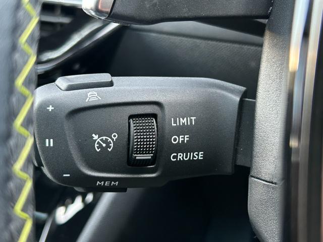 208 GTライン パノラミックガラスルーフ 衝突軽減B ACC LKA BSM Bカメラ パークディスタンス 半革 ディスプレイOD CarPlay BT USB LEDヘッドライト オートハイビーム ETC ドラレコ(41枚目)