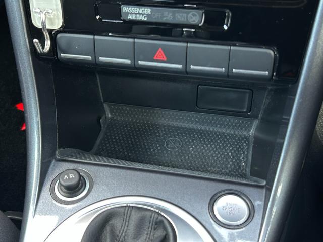 ザ・ビートル デザイン　後期型　純正ナビ　１２セグ　ＢＴ　ＤＶＤ　ＣＤ　バックカメラ　スマートエントリードライブ　ブラインドスポットモニター　クルーズコントロール　トランクスポイラー　パドルシフト　キセノン　禁煙車（34枚目）