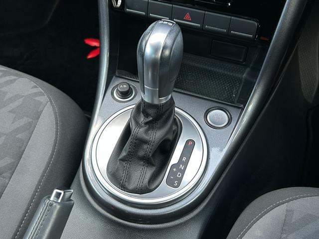 ザ・ビートル デザイン　後期型　純正ナビ　１２セグ　ＢＴ　ＤＶＤ　ＣＤ　バックカメラ　スマートエントリードライブ　ブラインドスポットモニター　クルーズコントロール　トランクスポイラー　パドルシフト　キセノン　禁煙車（35枚目）