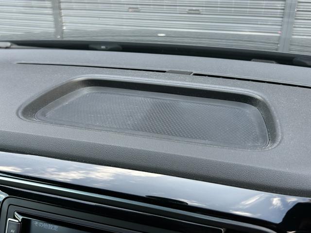 ザ・ビートル デザイン　後期型　純正ナビ　１２セグ　ＢＴ　ＤＶＤ　ＣＤ　バックカメラ　スマートエントリードライブ　ブラインドスポットモニター　クルーズコントロール　トランクスポイラー　パドルシフト　キセノン　禁煙車（48枚目）