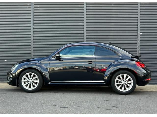 ザ・ビートル デザイン　後期型　純正ナビ　１２セグ　ＢＴ　ＤＶＤ　ＣＤ　バックカメラ　スマートエントリードライブ　ブラインドスポットモニター　クルーズコントロール　トランクスポイラー　パドルシフト　キセノン　禁煙車（55枚目）