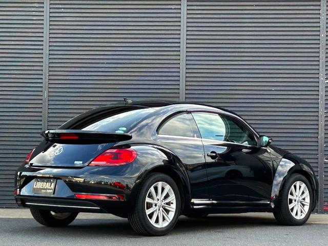 ザ・ビートル デザイン　後期型　純正ナビ　１２セグ　ＢＴ　ＤＶＤ　ＣＤ　バックカメラ　スマートエントリードライブ　ブラインドスポットモニター　クルーズコントロール　トランクスポイラー　パドルシフト　キセノン　禁煙車（56枚目）