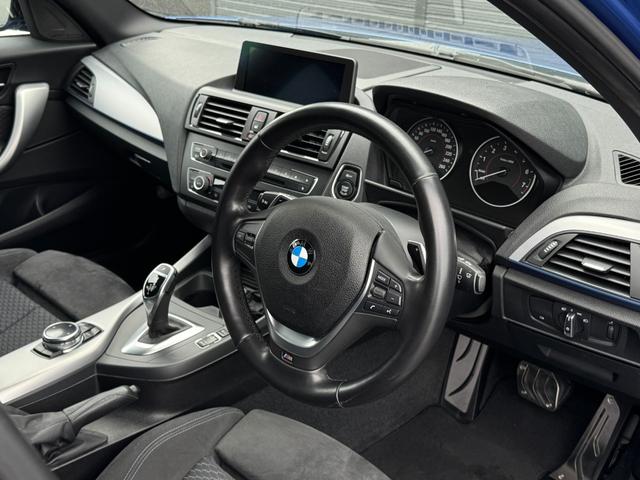 １シリーズ Ｍ１３５ｉ　純正ナビ　ＢＴ　ＵＳＢ　ＤＶＤ　ＣＤ　バックカメラ　ＰＤＣ　コンフォートアクセス　ＬＥＤヘッドライト　オートライト　パワーシート　純正１８インチアルミホイール　ＥＴＣ２．０　オートエアコン　禁煙車（7枚目）