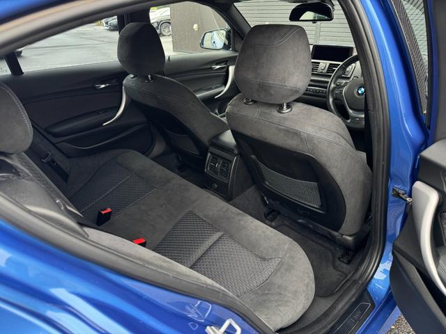 １シリーズ Ｍ１３５ｉ　純正ナビ　ＢＴ　ＵＳＢ　ＤＶＤ　ＣＤ　バックカメラ　ＰＤＣ　コンフォートアクセス　ＬＥＤヘッドライト　オートライト　パワーシート　純正１８インチアルミホイール　ＥＴＣ２．０　オートエアコン　禁煙車（9枚目）