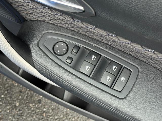 １シリーズ Ｍ１３５ｉ　純正ナビ　ＢＴ　ＵＳＢ　ＤＶＤ　ＣＤ　バックカメラ　ＰＤＣ　コンフォートアクセス　ＬＥＤヘッドライト　オートライト　パワーシート　純正１８インチアルミホイール　ＥＴＣ２．０　オートエアコン　禁煙車（23枚目）