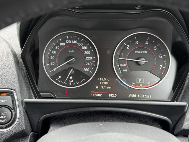 １シリーズ Ｍ１３５ｉ　純正ナビ　ＢＴ　ＵＳＢ　ＤＶＤ　ＣＤ　バックカメラ　ＰＤＣ　コンフォートアクセス　ＬＥＤヘッドライト　オートライト　パワーシート　純正１８インチアルミホイール　ＥＴＣ２．０　オートエアコン　禁煙車（25枚目）