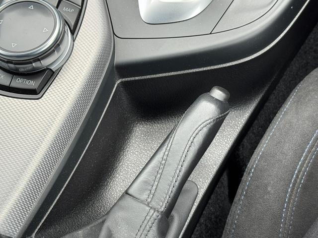 １シリーズ Ｍ１３５ｉ　純正ナビ　ＢＴ　ＵＳＢ　ＤＶＤ　ＣＤ　バックカメラ　ＰＤＣ　コンフォートアクセス　ＬＥＤヘッドライト　オートライト　パワーシート　純正１８インチアルミホイール　ＥＴＣ２．０　オートエアコン　禁煙車（38枚目）