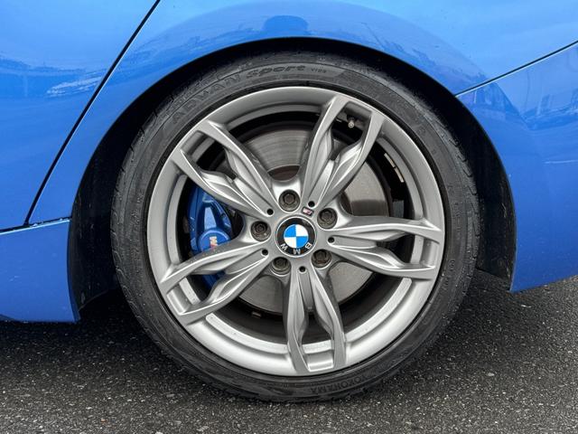 １シリーズ Ｍ１３５ｉ　純正ナビ　ＢＴ　ＵＳＢ　ＤＶＤ　ＣＤ　バックカメラ　ＰＤＣ　コンフォートアクセス　ＬＥＤヘッドライト　オートライト　パワーシート　純正１８インチアルミホイール　ＥＴＣ２．０　オートエアコン　禁煙車（59枚目）