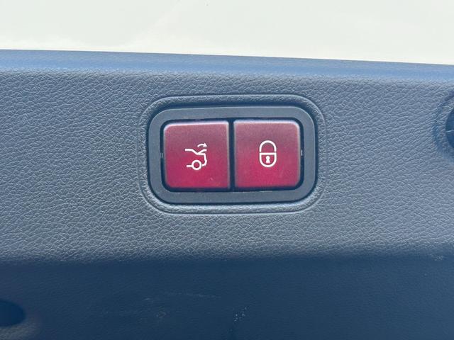 ＣＬＳクラス ＣＬＳ２２０ｄ　スポーツ　エクスクルーシブパッケージ　サンルーフ　ＨＵＤ　Ｂｕｒｍｅｓｔｅｒ　茶革　Ｓヒーター　ベンチレーション　Ｍ付ＰＷシート　ＰＷトランク　エアバランスＰＫＧ　３６０度カメラ　マルチＬＥＤ　ナビ　ＴＶ　ＣａｒＰｌａｙ　アンビエントＬ（19枚目）