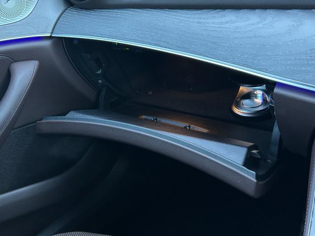 ＣＬＳクラス ＣＬＳ２２０ｄ　スポーツ　エクスクルーシブパッケージ　サンルーフ　ＨＵＤ　Ｂｕｒｍｅｓｔｅｒ　茶革　Ｓヒーター　ベンチレーション　Ｍ付ＰＷシート　ＰＷトランク　エアバランスＰＫＧ　３６０度カメラ　マルチＬＥＤ　ナビ　ＴＶ　ＣａｒＰｌａｙ　アンビエントＬ（56枚目）