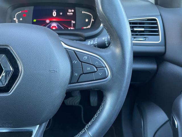 ＬＩＢＥＲＡＬＡでは多種多様の車種をご用意させていただいております。お客様がご納得いくまで、そのお車の持つ特性を五感すべてで感じ取っていただける場をご提供します。