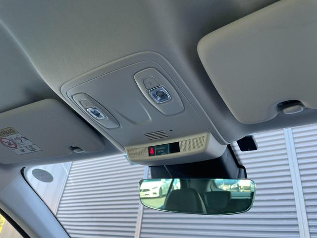 特別なクルマを選ぶための贅沢な空間をご用意。ゆったりと落ち着いた空間でコーヒーを飲みながら車選びをお楽しみください。ＬＩＢＥＲＡＬＡでは６種類のコーヒーをご用意しております。