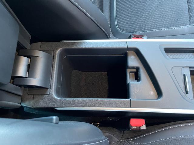 いままでの輸入車選びは、最良と言えただろうか。ＬＩＢＥＲＡＬＡは、輸入車選びのすべてを見つめ直し、新たなスタイルを提案するインポート・セレクト・ブランドです。