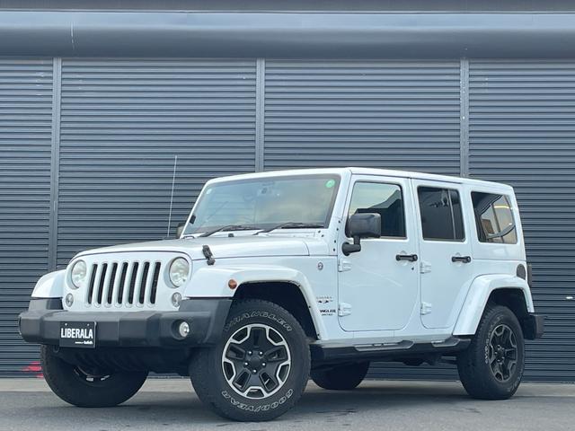 ジープ・ラングラーアンリミテッド サハラ 9インチフローティングナビ 12セグ BT DVD CD サイド/バックカメラ ALPINEスピーカー HIDヘッドライト オートライト ETC 純正17インチAW クルーズコントロール 禁煙車(39枚目)