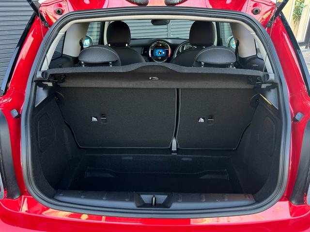 MINI ヴィクトリア 中期 インテリジェントSFT 純正ナビ バックカメラ LED ETC BT USB ミュージックサーバー MTモード切替 純正15インチAW オートライト 電動格納ミラー アイドリングストップ 禁煙車(12枚目)