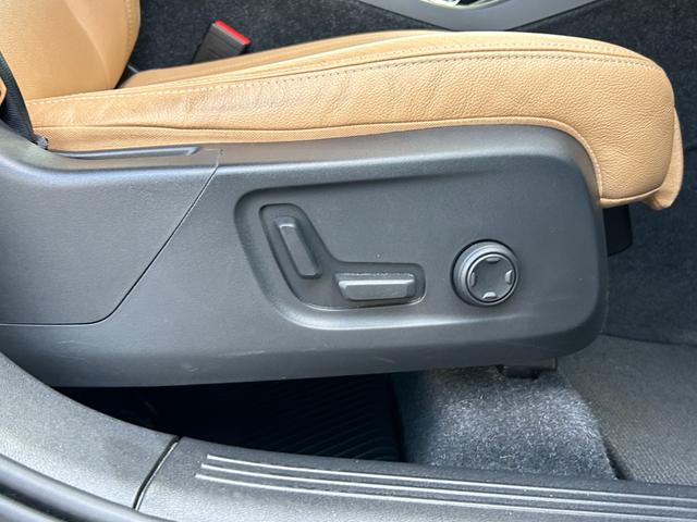 ＸＣ４０ Ｂ４　ＡＷＤ　インスクリプション　サンルーフ　ｈａｒｍａｎ／ｋａｒｄｏｎ　茶革　Ｓヒーター　ＰＷシート　ＰＷテールゲート　ナビ　ＴＶ　ＣａｒＰｌａｙ　３６０度カメラ　ＡＣＣ　自動駐車　純正１９インチＡＷ　ＬＥＤ　オートハイビーム（26枚目）