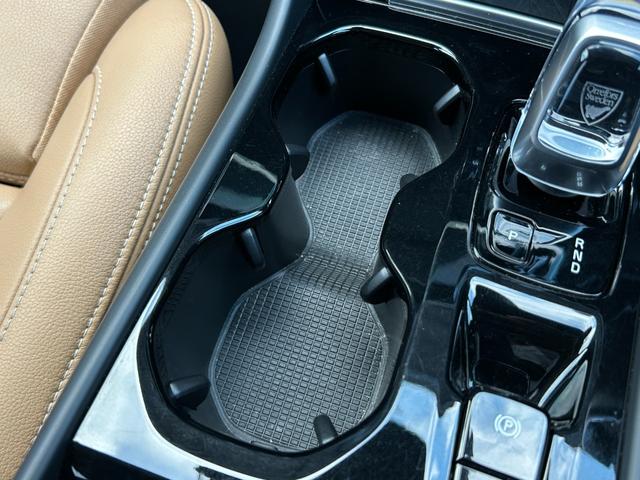 ＸＣ４０ Ｂ４　ＡＷＤ　インスクリプション　サンルーフ　ｈａｒｍａｎ／ｋａｒｄｏｎ　茶革　Ｓヒーター　ＰＷシート　ＰＷテールゲート　ナビ　ＴＶ　ＣａｒＰｌａｙ　３６０度カメラ　ＡＣＣ　自動駐車　純正１９インチＡＷ　ＬＥＤ　オートハイビーム（44枚目）