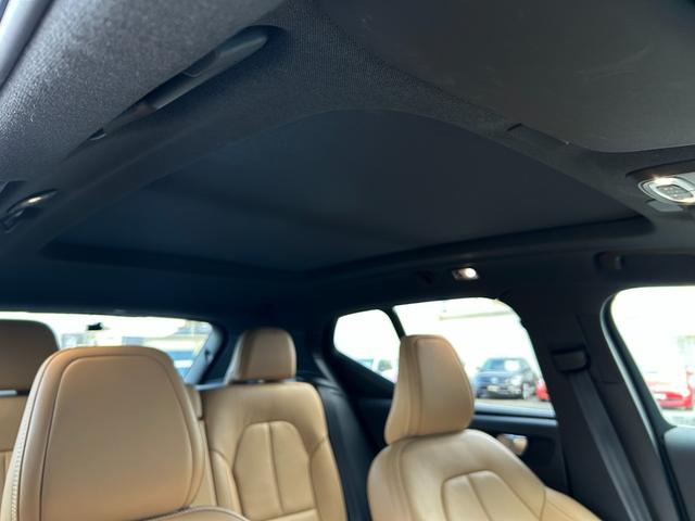 ＸＣ４０ Ｂ４　ＡＷＤ　インスクリプション　サンルーフ　ｈａｒｍａｎ／ｋａｒｄｏｎ　茶革　Ｓヒーター　ＰＷシート　ＰＷテールゲート　ナビ　ＴＶ　ＣａｒＰｌａｙ　３６０度カメラ　ＡＣＣ　自動駐車　純正１９インチＡＷ　ＬＥＤ　オートハイビーム（57枚目）