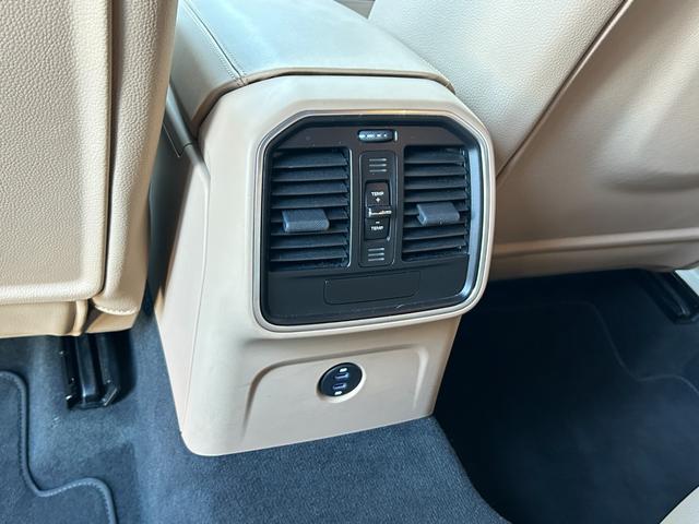 マカン マカン 後期型 ワンオーナー 360度カメラ 衝突軽減B ACC LKA BSM ベージュ革 Sヒーター PWシート PWテールゲート 純正ナビ BT USB ポルシェコネクト LED ETC 前後ドラレコ(15枚目)