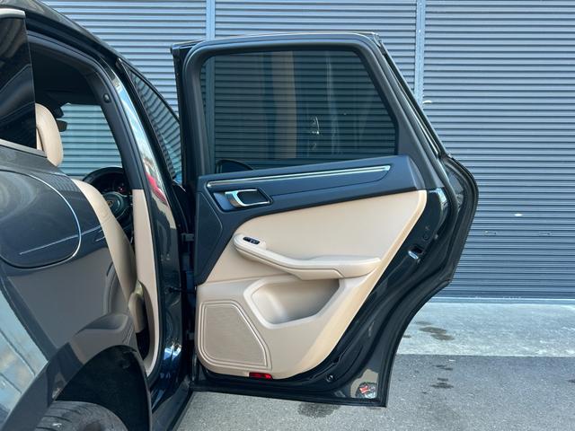 マカン マカン 後期型 ワンオーナー 360度カメラ 衝突軽減B ACC LKA BSM ベージュ革 Sヒーター PWシート PWテールゲート 純正ナビ BT USB ポルシェコネクト LED ETC 前後ドラレコ(21枚目)