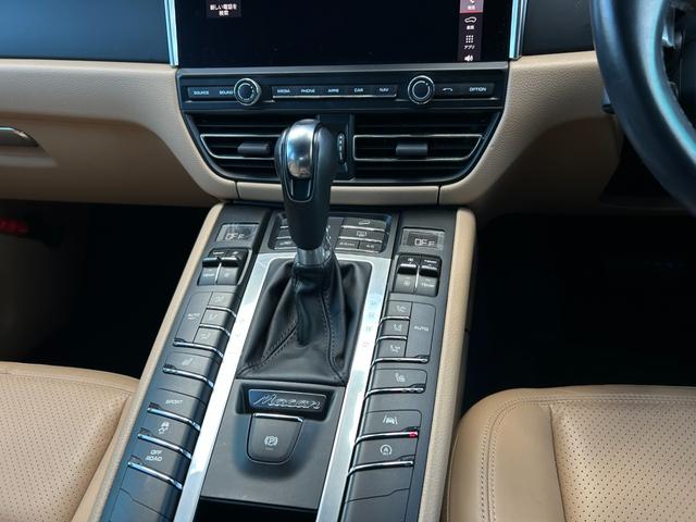 マカン マカン 後期型 ワンオーナー 360度カメラ 衝突軽減B ACC LKA BSM ベージュ革 Sヒーター PWシート PWテールゲート 純正ナビ BT USB ポルシェコネクト LED ETC 前後ドラレコ(40枚目)