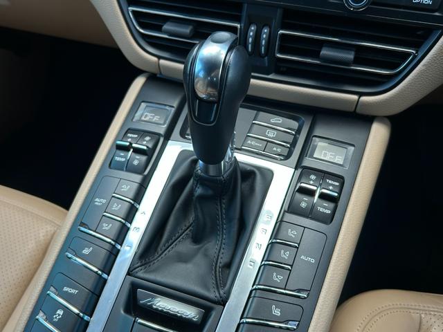 マカン マカン 後期型 ワンオーナー 360度カメラ 衝突軽減B ACC LKA BSM ベージュ革 Sヒーター PWシート PWテールゲート 純正ナビ BT USB ポルシェコネクト LED ETC 前後ドラレコ(42枚目)