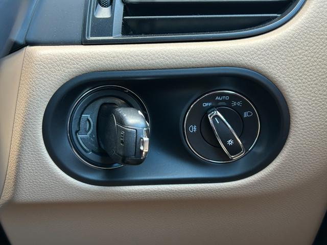 マカン マカン 後期型 ワンオーナー 360度カメラ 衝突軽減B ACC LKA BSM ベージュ革 Sヒーター PWシート PWテールゲート 純正ナビ BT USB ポルシェコネクト LED ETC 前後ドラレコ(54枚目)