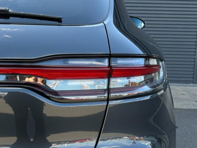 マカン マカン 後期型 ワンオーナー 360度カメラ 衝突軽減B ACC LKA BSM ベージュ革 Sヒーター PWシート PWテールゲート 純正ナビ BT USB ポルシェコネクト LED ETC 前後ドラレコ(76枚目)