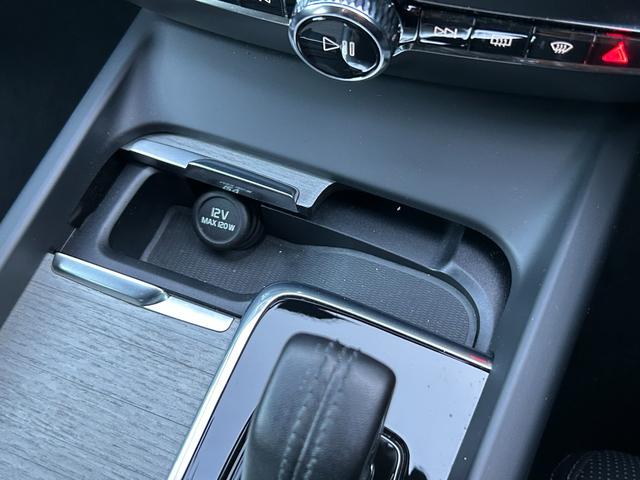 Ｖ６０ クロスカントリー　Ｂ５　ＡＷＤ　プロ　ワンオーナー　ｈａｒｍａｎ／ｋａｒｄｏｎ　ＨＵＤ　黒革　Ｓヒーター　ベンチレーション　ＰＷシート　ＰＷテールゲート　インテリセーフ　ＡＣＣ　ＬＫＡ　ＢＬＩＳ　３６０度カメラ　ナビ　ＴＶ　ＣａｒＰｌａｙ（46枚目）