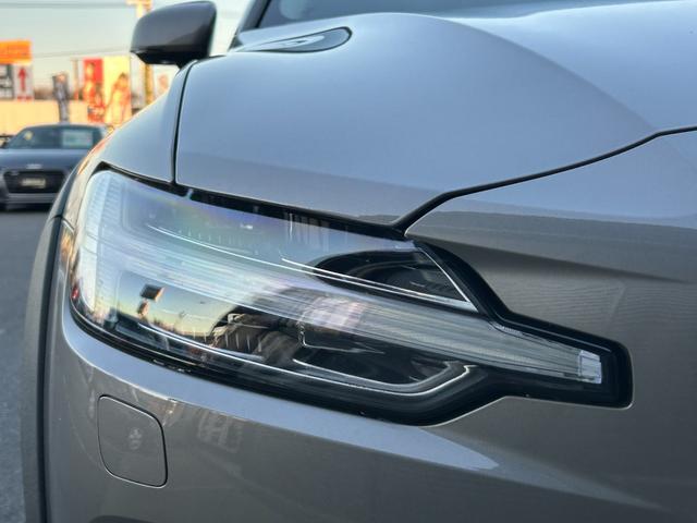 Ｖ６０ クロスカントリー　Ｂ５　ＡＷＤ　プロ　ワンオーナー　ｈａｒｍａｎ／ｋａｒｄｏｎ　ＨＵＤ　黒革　Ｓヒーター　ベンチレーション　ＰＷシート　ＰＷテールゲート　インテリセーフ　ＡＣＣ　ＬＫＡ　ＢＬＩＳ　３６０度カメラ　ナビ　ＴＶ　ＣａｒＰｌａｙ（75枚目）